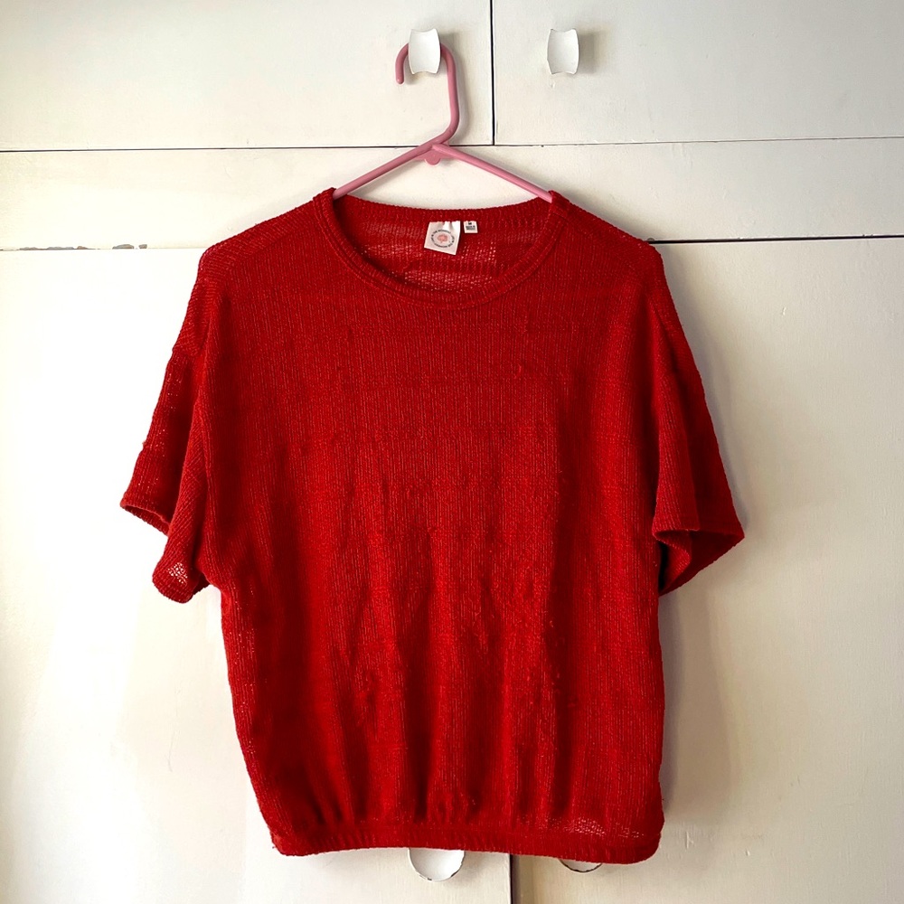 Elastic bottom crewneck sweater tee